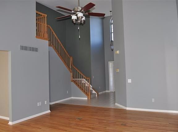 5th image of 2327 Sun Valley Dr