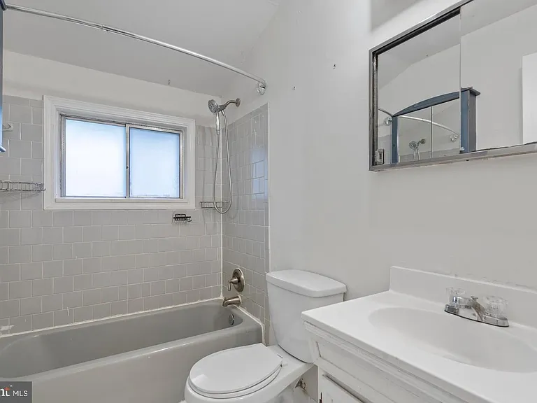 6318 Willowood Ln — Photo 10