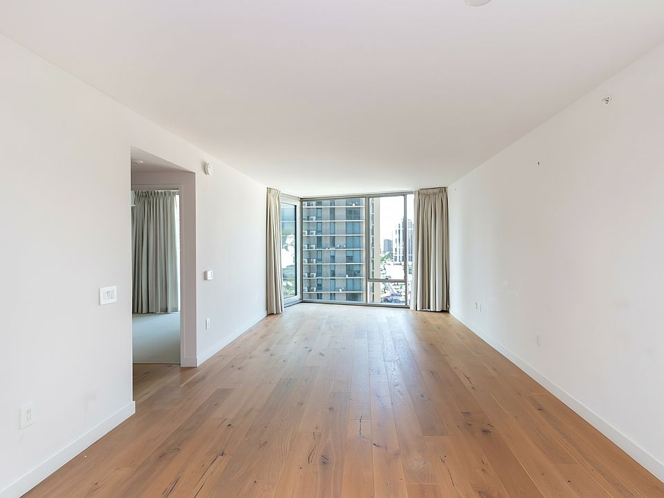 Living / Dining Area
