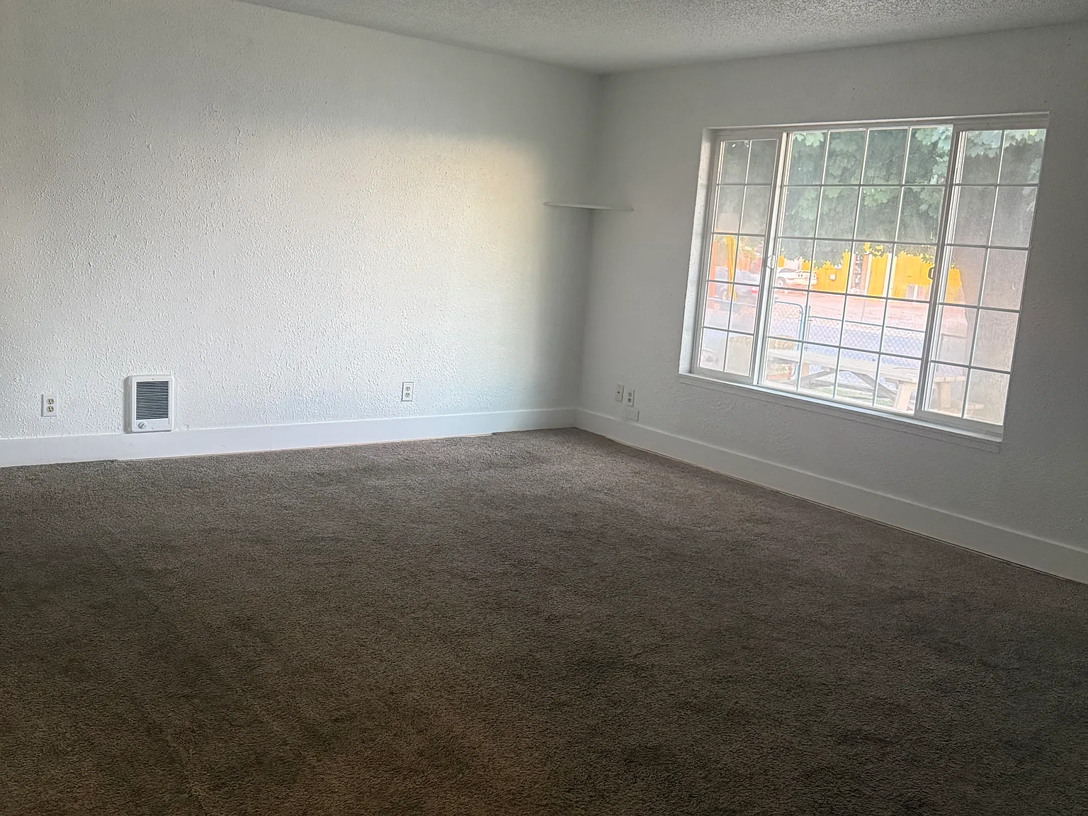 2 bed, 850 sqft, $1,300 — Photo 4