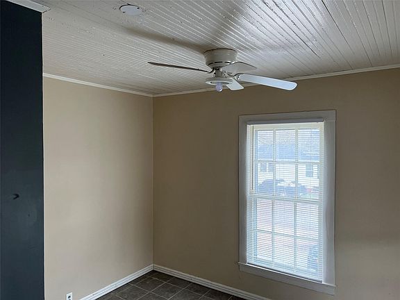 3rd image of 1140 S Dekalb St