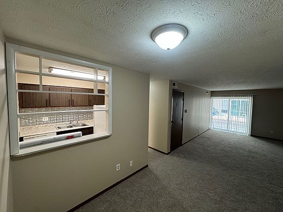 5th image of 2801 Emerson Ave #2
