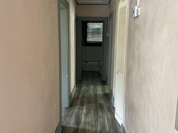 5th image of 213 13th Ave SW
