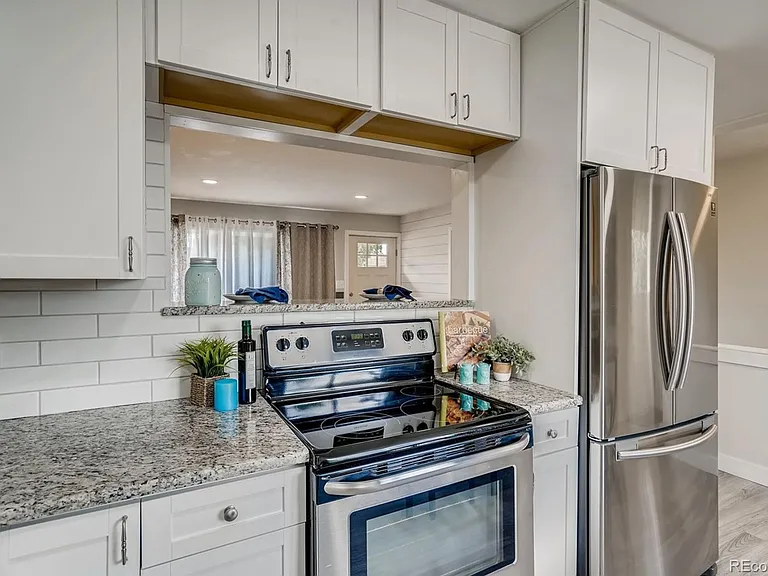 8521 Crescent Dr — Photo 10