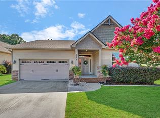 324 S Stonegate Dr, Seneca, SC 29678
