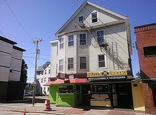 526 Dexter St, Central Falls, RI 02863