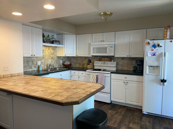 20 Evergreen St #20