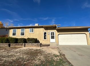 1704 E 27th St, Farmington, NM 87401