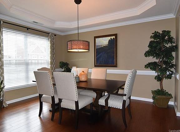 4th image of 10402 Royal Winchester Dr