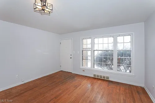 3740 Washington Blvd #1 Photo 1 3740 Washington Blvd #1 Photo 1