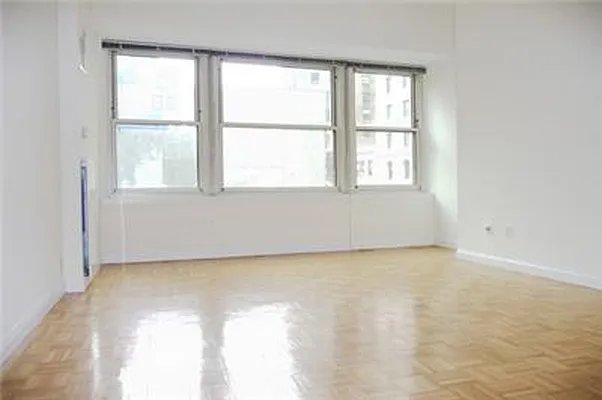 Rented by siso Sales Group | media 26