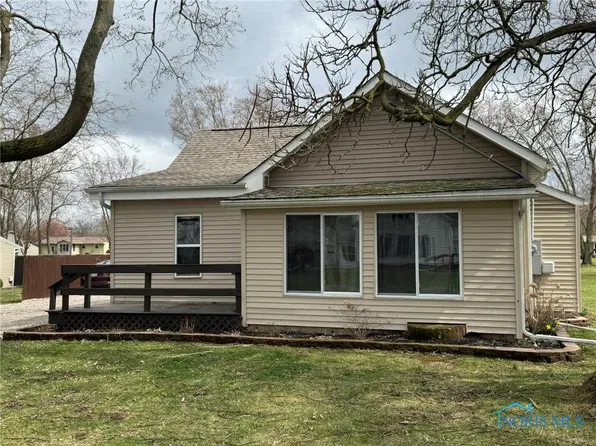 1208 Maplehurst Ave, Montpelier, OH 43543