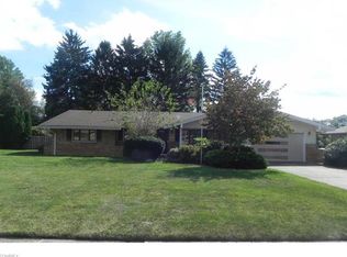 25667 Chaucer Dr, Westlake, OH 44145