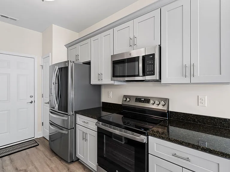 1622 San Andres Ave — Photo 9