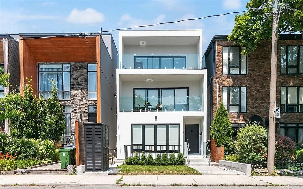3 bed, $3,652 — Photo 2