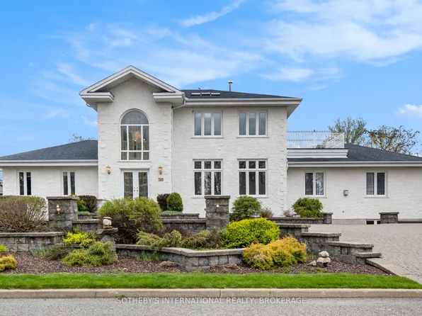 389 Albert St, Hawkesbury, ON K6A 3J9