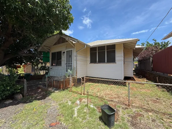3224 Mooheau Ave, Honolulu, HI 96816