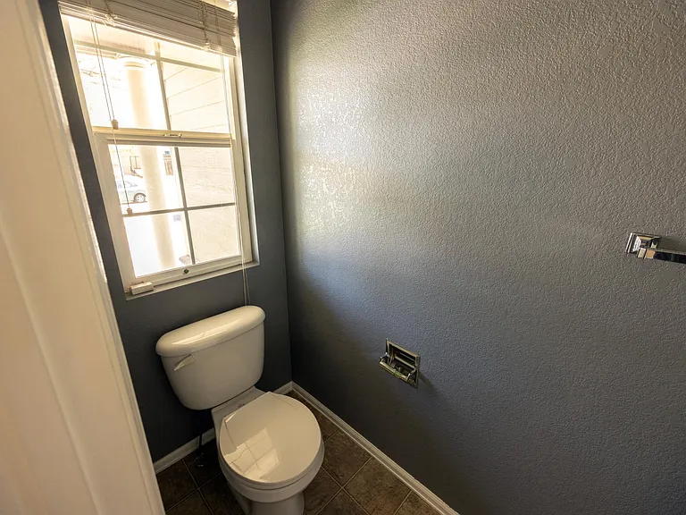 6148 Shamrock Cir — Photo 5