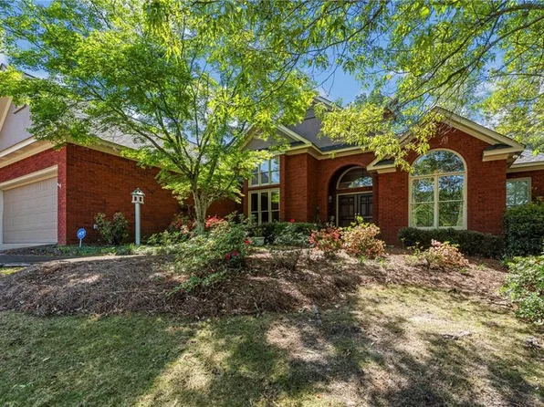 2307 Bridle Ct, Phenix City, AL 36867