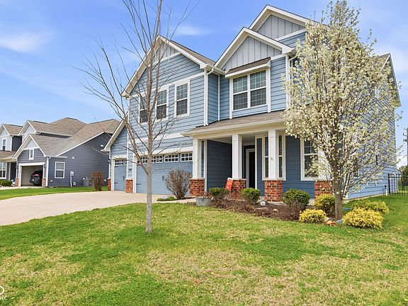 2nd image of 15317 Eastpark Cir W