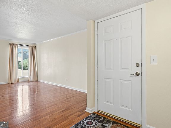 3rd image of 3301 Henderson Mill Rd APT J1