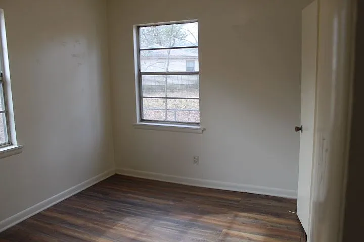 6 York Dr — Photo 9