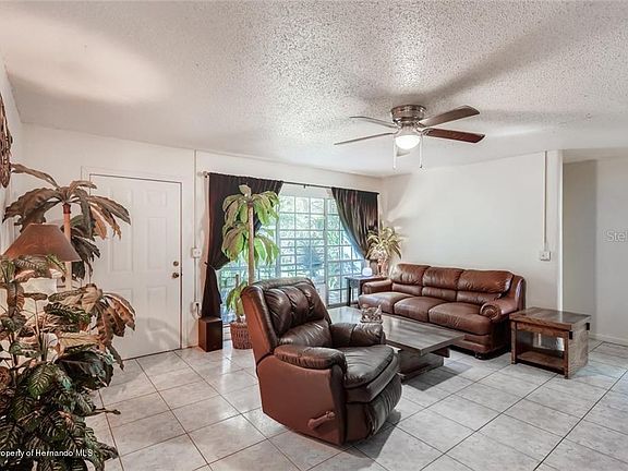 5th image of 6484 Cedar Ln