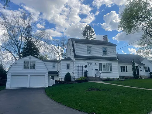 3 Lakeview Dr Photo 1