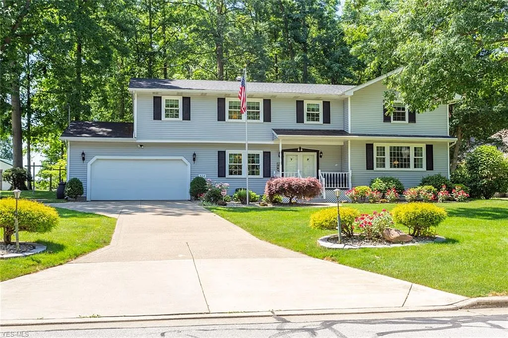 308 Sassafras Dr photo 1