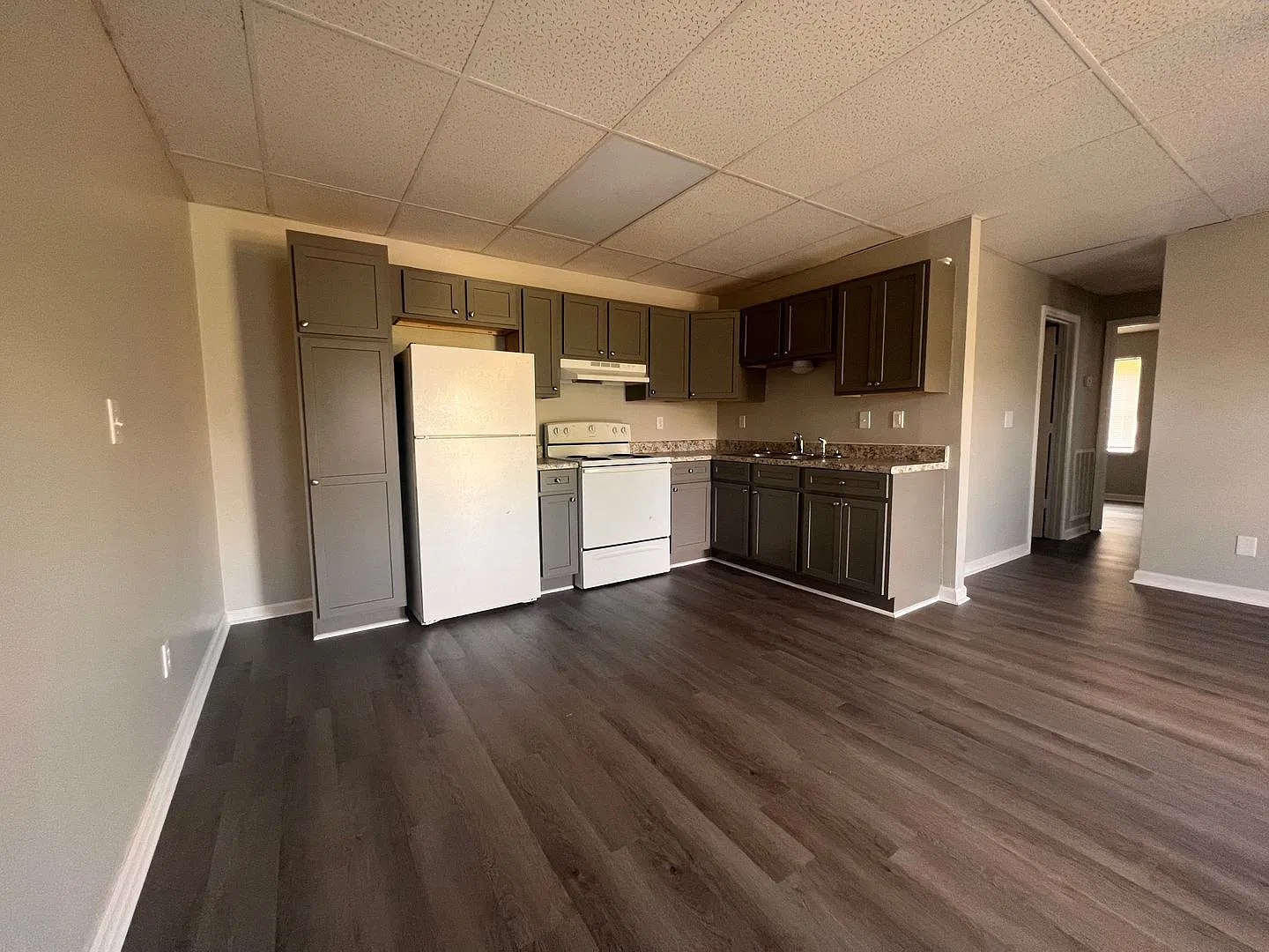 Poplar Point Apartments! — Photo 4