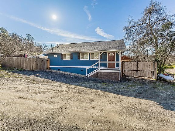 2nd image of 34664 Wilson Rd