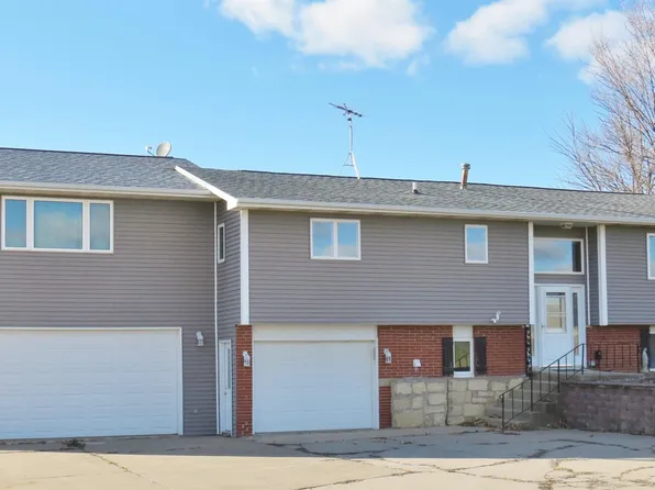 2120 174th Ave, Maquoketa, IA 52060