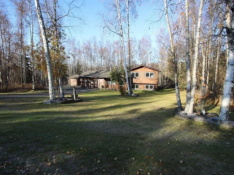 23827 Chandelle Dr — Photo 3
