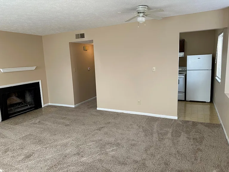 460 Lenney Dr #1 — Photo 6