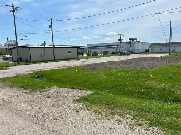 215 Dye Rd, Illiopolis, IL 62539
