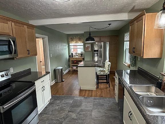 4th image of 3402 Brandon Rd