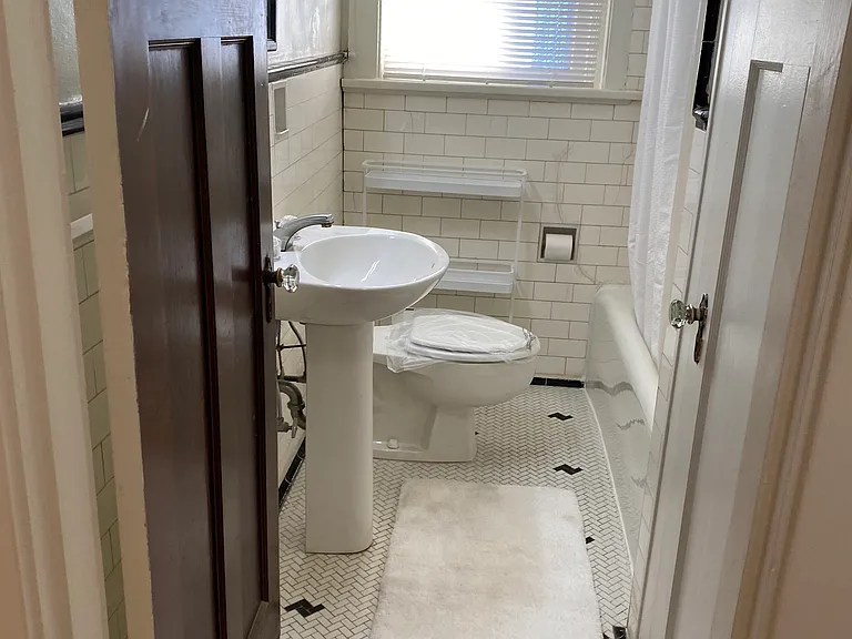 1316 Morten St #204 — Photo 11