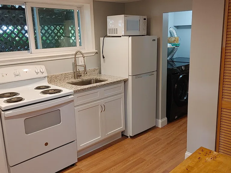 15 Madison St NW #BASEMENT — Photo 2