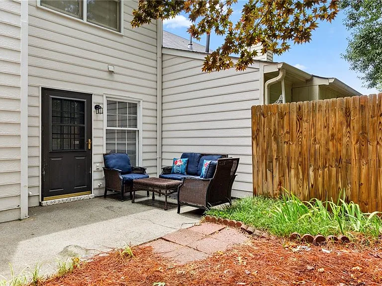 1166 Magnolia Way SE — Photo 26