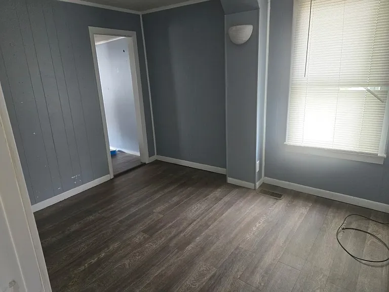308 E Railroad St #2 — Photo 3