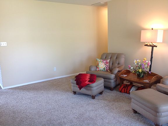 4th image of 1140 Londonderry Dr