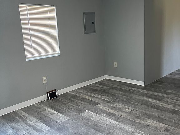 Studio Room Area of bedroom/sitting area