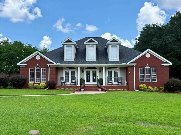 3176 Cedar Ct, Mobile, AL 36619