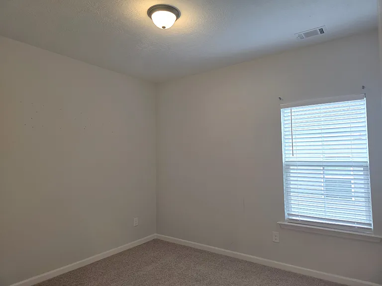337 Jardon St — Photo 17