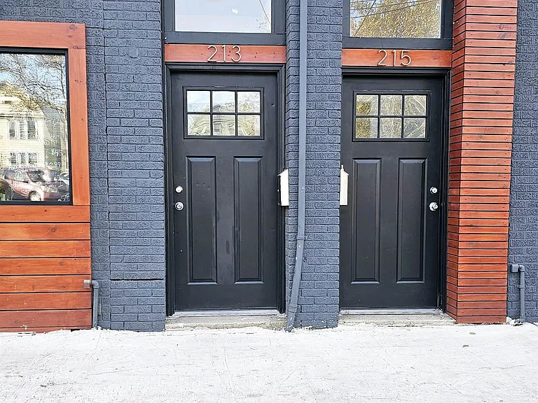 213 Mallory Ave #1 — Photo 2