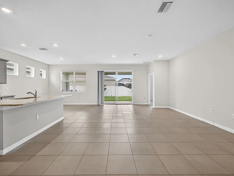 13204 Waterleaf Garden Cir — Photo 19