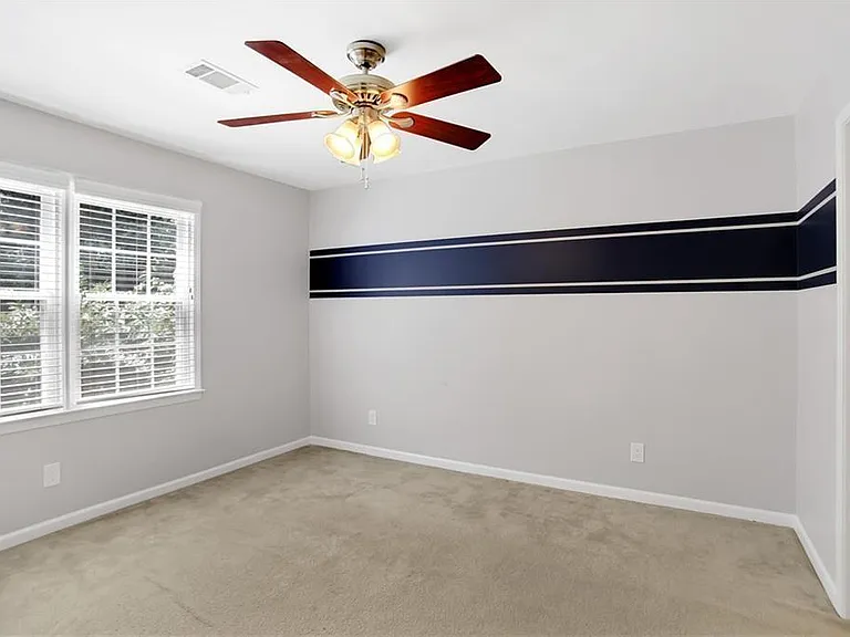 455 Persimmon Ln — Photo 18