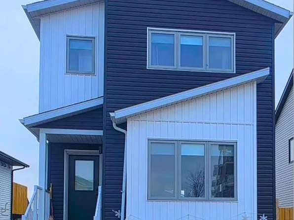 2713 N 11th Ave, Wainwright, AB T9W 0A5
