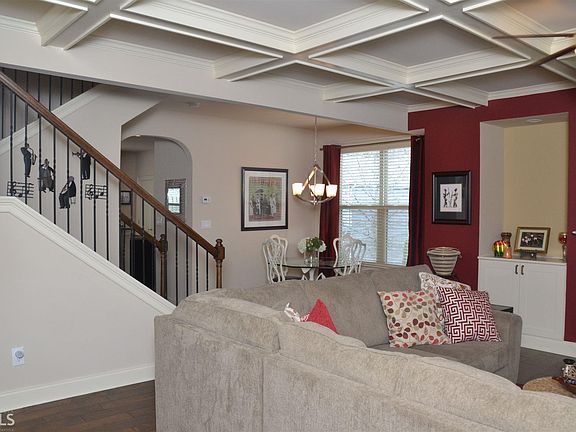 2nd image of 5187 Whiteoak Ave SE