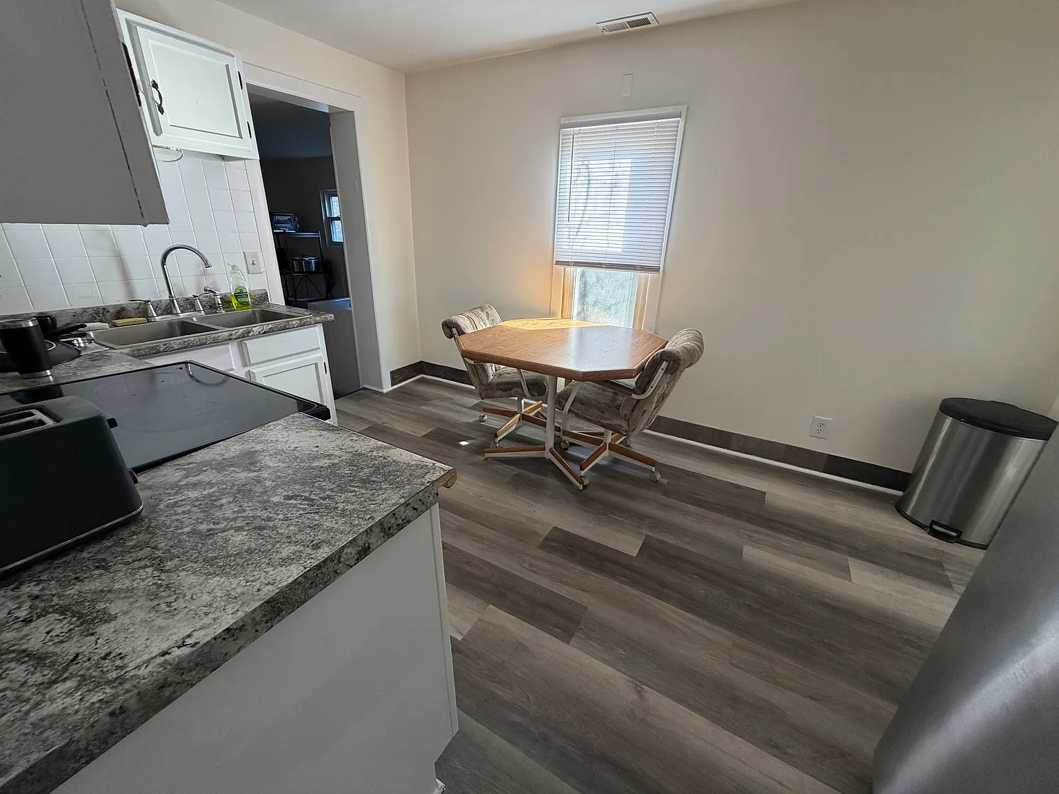 3 bed, 1250 sqft, $1,750 — Photo 4